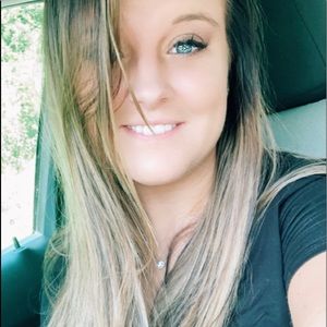 Meet your Posher, Melanie